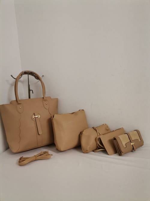 NEW STUNNING 5PC HANDBAG SET CREAM