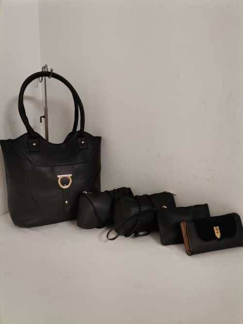 Ladies stunning 5 pieces handbags black