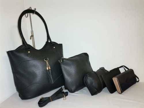 NEW STUNNING 5 PIECES HANDBAG SET BLACK