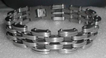 STAINLESS STEEL BRACELET