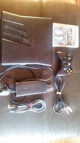 Xbox 360 4gb 1-Remote, 1 Game , HDMI Cable and RCA