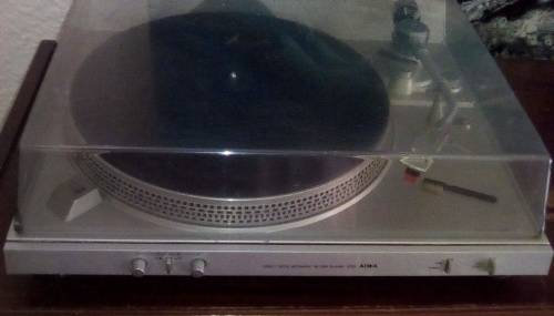 Vintage Aiwa D30 Direct Drive Automatic Return Player