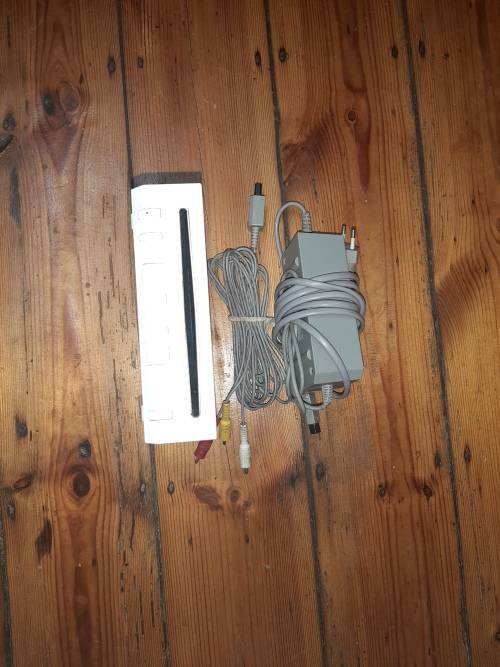 White Wii Console Working