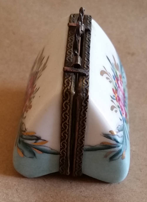Vintage ceramic type Miniture Handbag