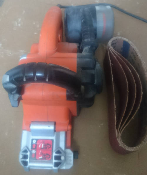 Black + Decker 720W Belt Sander (75mm x 533mm) Type 3