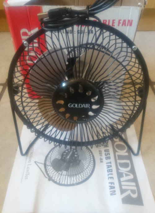 Read Plz, Goldair Usb DeskTop Fan - Great for Home/Office/Load Shedding - Plug into Power Bank or Pc