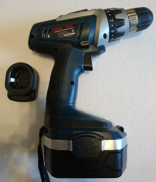 Ryobi 12V Cordless Driver Drill CD-12 (Spares or Restoration -  Require Charger)