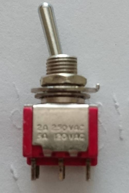 6 Pin Toggle Switch (1 Bid for 6 Switches) R20 additional per bid - (Japan/HongKong Products)