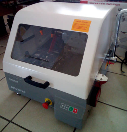 Metallographic Abrasive Cutter - Display - Please read - Collection  Only