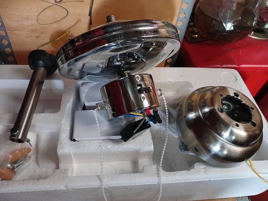 Please Read - Goldair 132cm 4 Blade Ceiling Fan (GCF-505) Display Unit