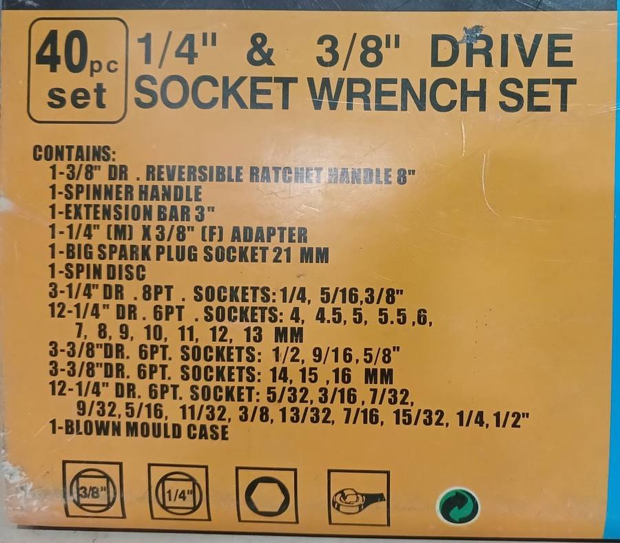 40 Piece 1/4 and 3/8 inch Socket Wrench Set