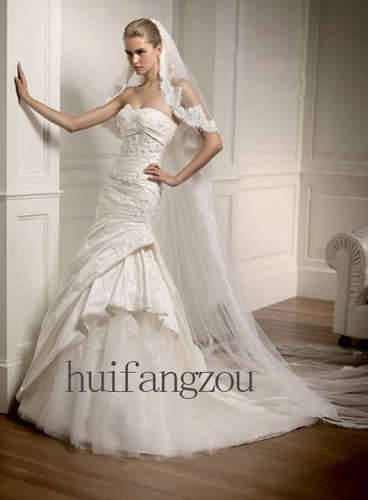 One Tier Ivory Lace Cathedral Veil 2m length