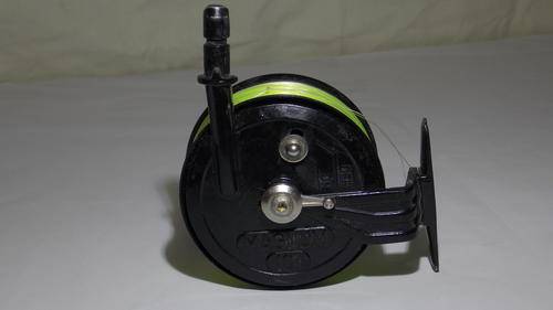 Magnum 101 Centre Pin Fishing Reel 2 - Excellent working condition