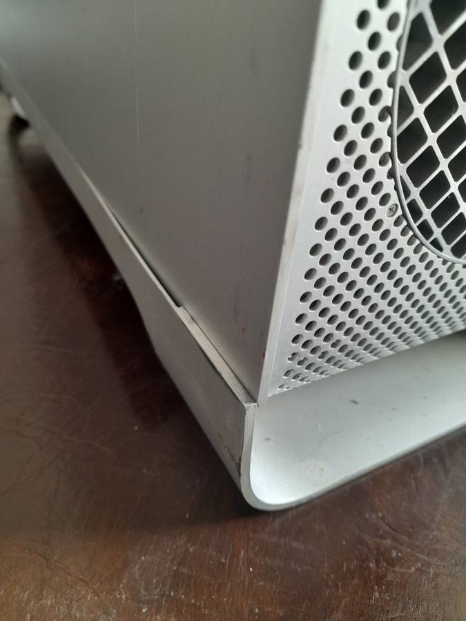 Mac Pro (Ram: 8gb CPU: xeon 5130 x2 (2.0qx) GPU: 7300GT)