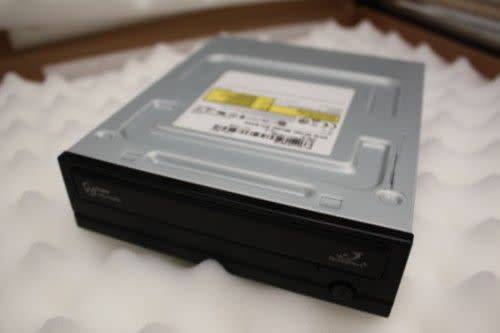 Samsung Super Writemaster - Internal SATA DVD Writer - Model: SH-S223