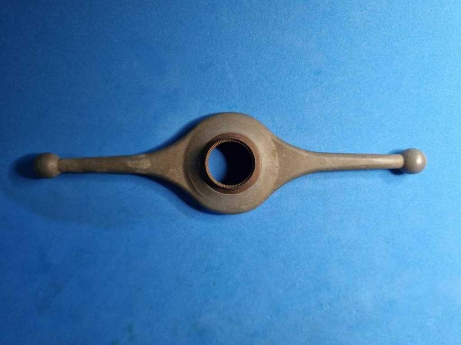 Vintage Rolex Oyster 20.2mm case back opener