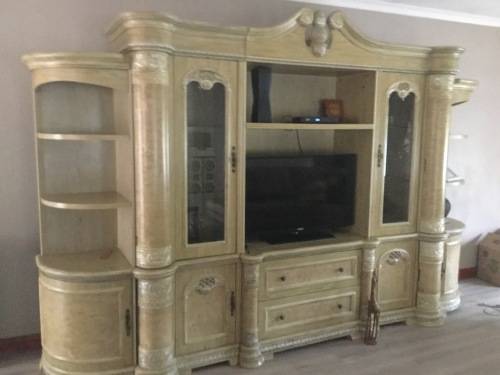 Chateaux Wall Unit