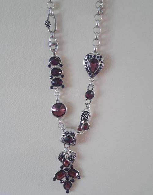 A MUST HAVE - Absolute gorgeous dark deep purple stone and silver necklace