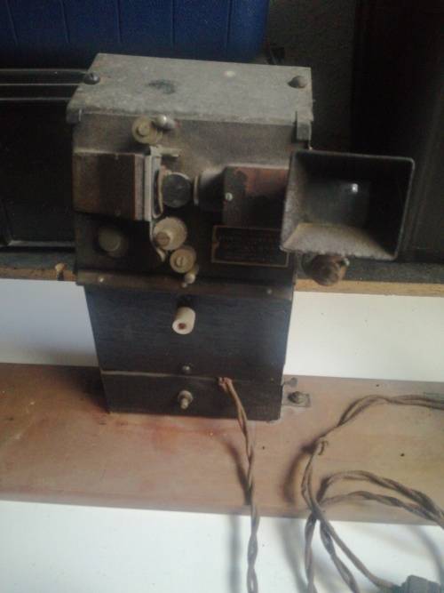 Vintage Cine-Kodak Senior Editor for 16mm Film and Rollers  1940`s