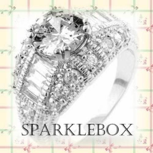 **FREE GIFTBAG~VINTAGE STYLE CUBIC ZIRCONIA BAND RING SIZE 6~***
