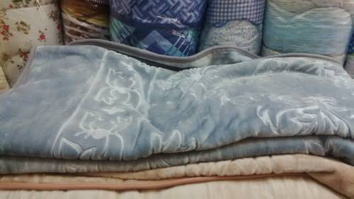 (FREE DELIVERY)Two ply mink blanket queen size for winter autumn (Light blue and cream blend, brown)