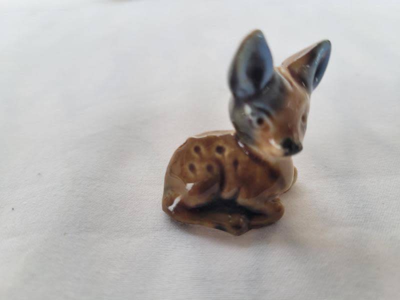 TEN COLLECTABLE WADE WHIMSIES FROM NURSERY RHYMES AND ANIMALS-ALL FOR ONE BID