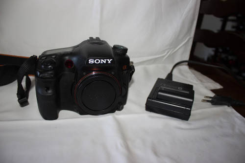 Sony A77