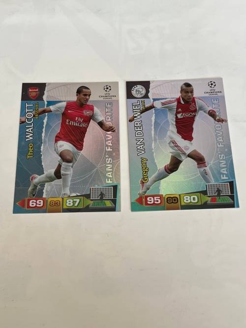 Soccer/Football Cards - Panini 2011/2012 Adrenalyn Uefa Champions League Cards (30 * Foil Fans Fav)
