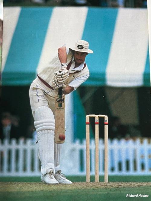 Cricket Programme - Hong Kong Silk Cut Challenge All Rounders Trophy 21/12/1986 **SIGNED**