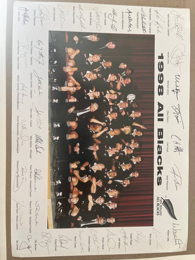 Rugby - 1998 All Blacks Team Photo with printed signatures