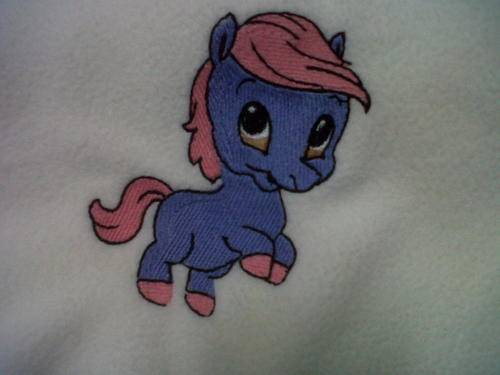 Off-White Fleecy baby blanket - Baby horse - Embroided