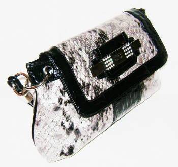 **URGENT SALE** Gorgeous & brand new ladies GUESS bag