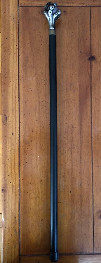 WALKING STICK WITH HIDDEN BLADE