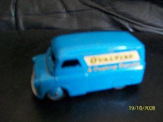 Dinky  - 481 - Bedford "Ovaltine"