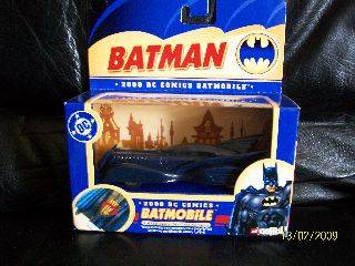 Corgi - BATMAN - 2000 Batmobile