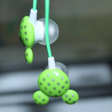 ** L@@K ** CUTEST 3.5mm Green Mickey Mouse Earphones !! **