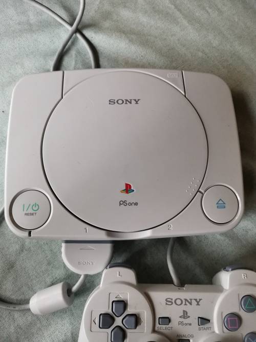 Playstation 1 console