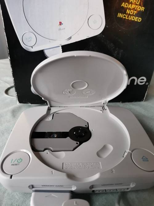 Playstation 1 console