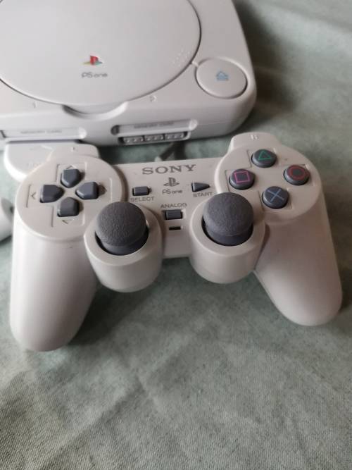 Playstation 1 console