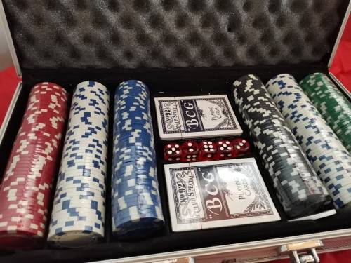Poker set in brief case - still sealed