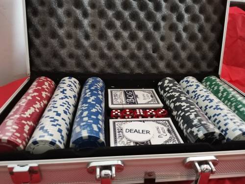 Poker set in brief case - still sealed