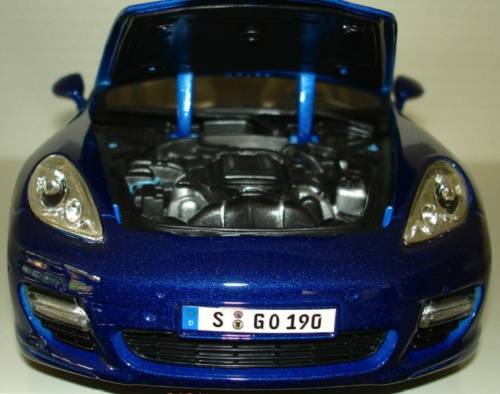 Porsche Panamera Turbo 2009 blue-met 1/18 Maisto NEW+boxed  #8952 instant wheels