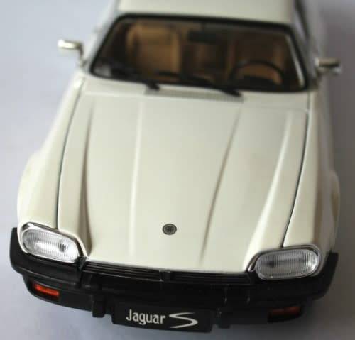 Jaguar XJS coupe 1975 white 1/18 RoadSignature NEW+boxed FREE delivery #8647 instant wheels