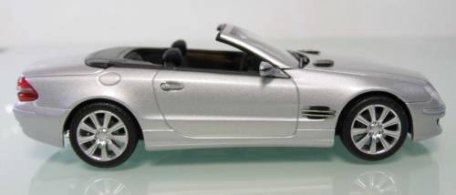 Mercedes-Benz SL-class A217 2017 silver Minichamps NEW+showcased FREE Delivery #4479 instant wheels