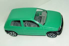 Renault Clio  green-met 1/43 Bburago NEW+showcased  #5090 instant wheels