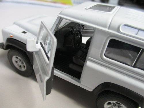 Land Rover Defender 90 2009 white Welly NEW+showcased FREE delivery    #5138 instant wheels