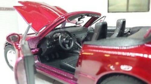 Mazda MX-5 (Miata) 1989 burgundy Motormax 1:24 NEW+boxed  #2219 instant wheels
