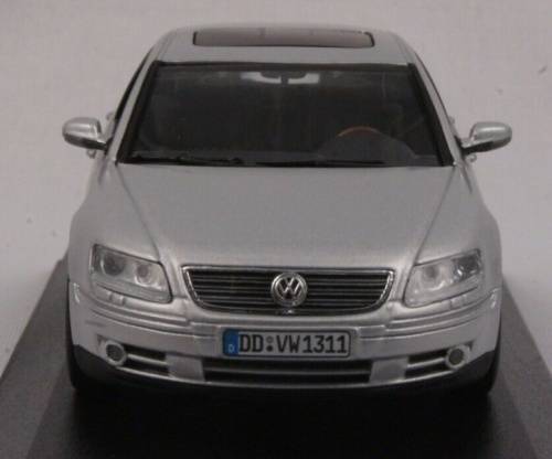 Volkswagen Phaeton 2007 silver 1/43 Minichamps NEW+boxed  #4170 instant wheels