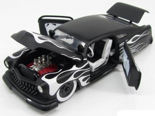 Ford Mercury 1951 matte-black/white flames 1:18 Jada NEW+boxed  #8001 instant wheels