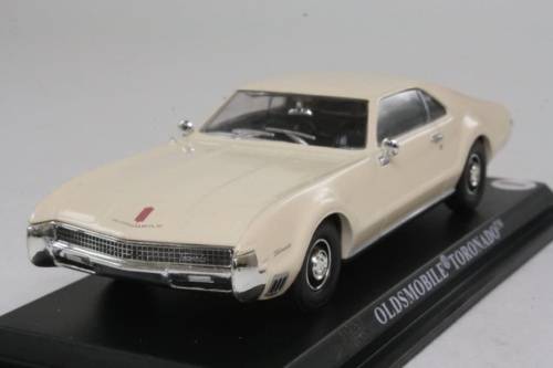 Oldsmobile Tornado 1966 cream 1/43 IXO NEWinBlister  #5459 instant wheels
